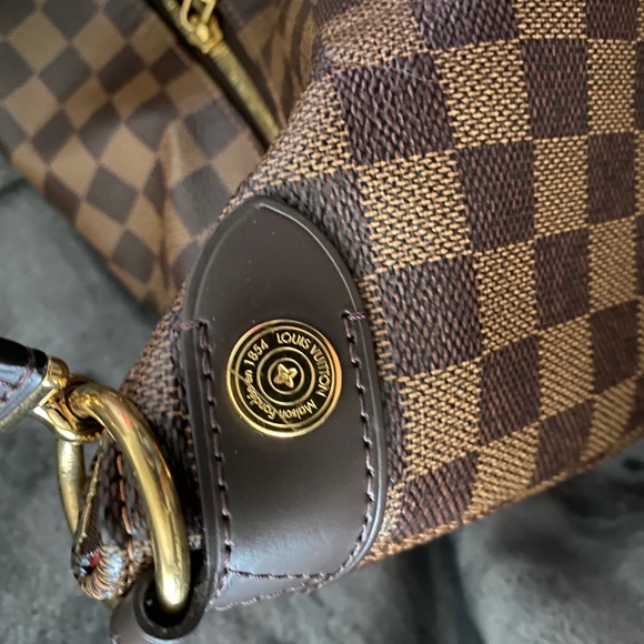 Louis Vuitton Duomo Hobo - Picture 4 of 16